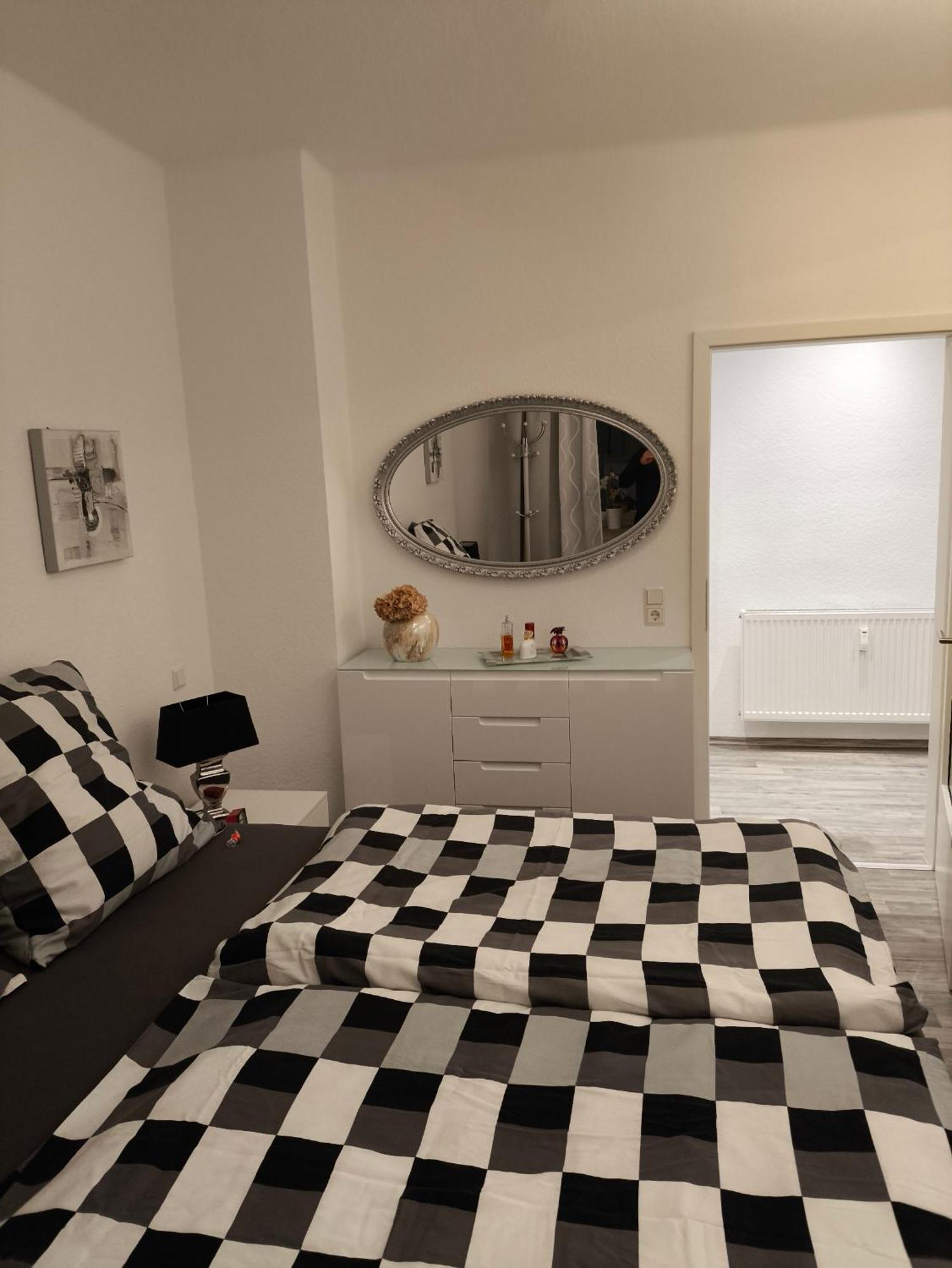 Premium Ferienwohnung "Christine ", Zentrale Ruhige Stadtlage 100 Qm Ebenerdige Dusche Terasse Kaminofen Zweibrücken Dış mekan fotoğraf